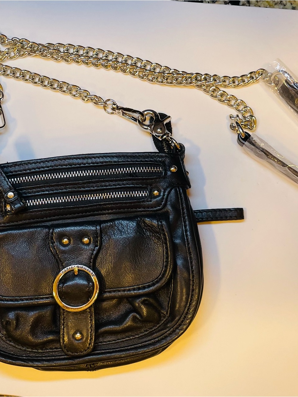 Harley-Davidson Black Leather Crossbody with Silver Chain and Harley buckle - Picture 6 of 12